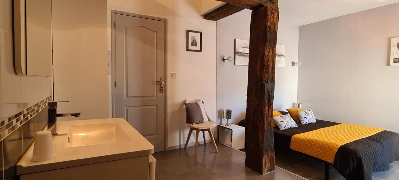 A La Gloriette Bed & Breakfast Neuville-de-Poitou ภายนอก รูปภาพ