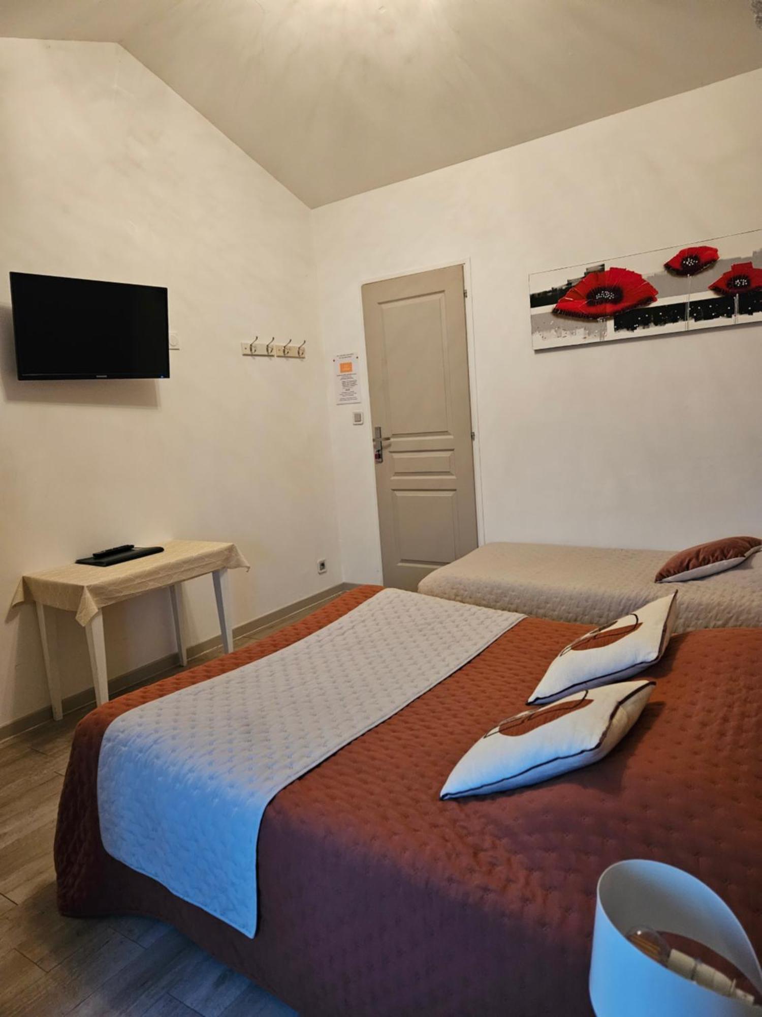 A La Gloriette Bed & Breakfast Neuville-de-Poitou ภายนอก รูปภาพ