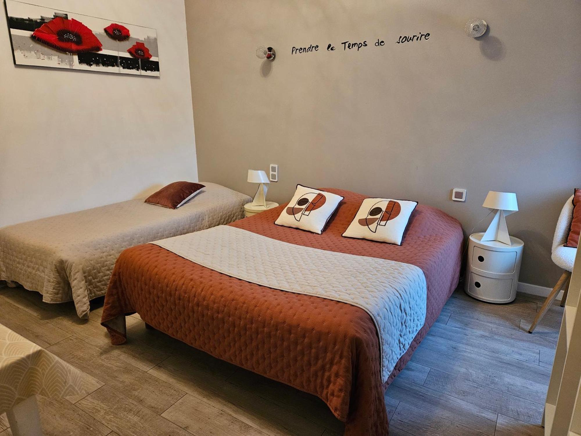 A La Gloriette Bed & Breakfast Neuville-de-Poitou ภายนอก รูปภาพ